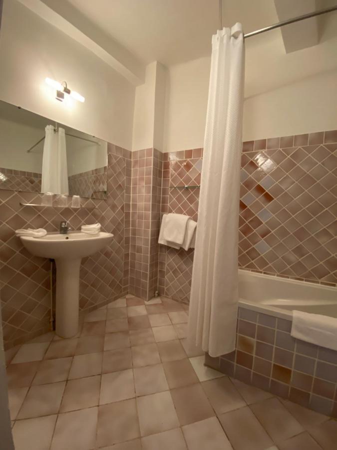 Le Vieux Chateau Егин Екстериор снимка